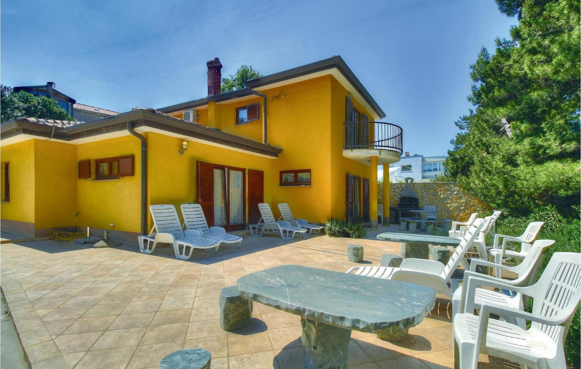 3 Bedroom Gorgeous Home In Buje Exterior foto